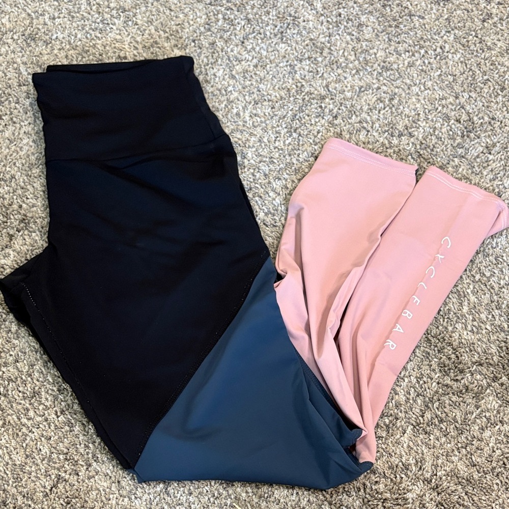 Onzie Tri-Tone Leggings - Black, Blue, and Pink